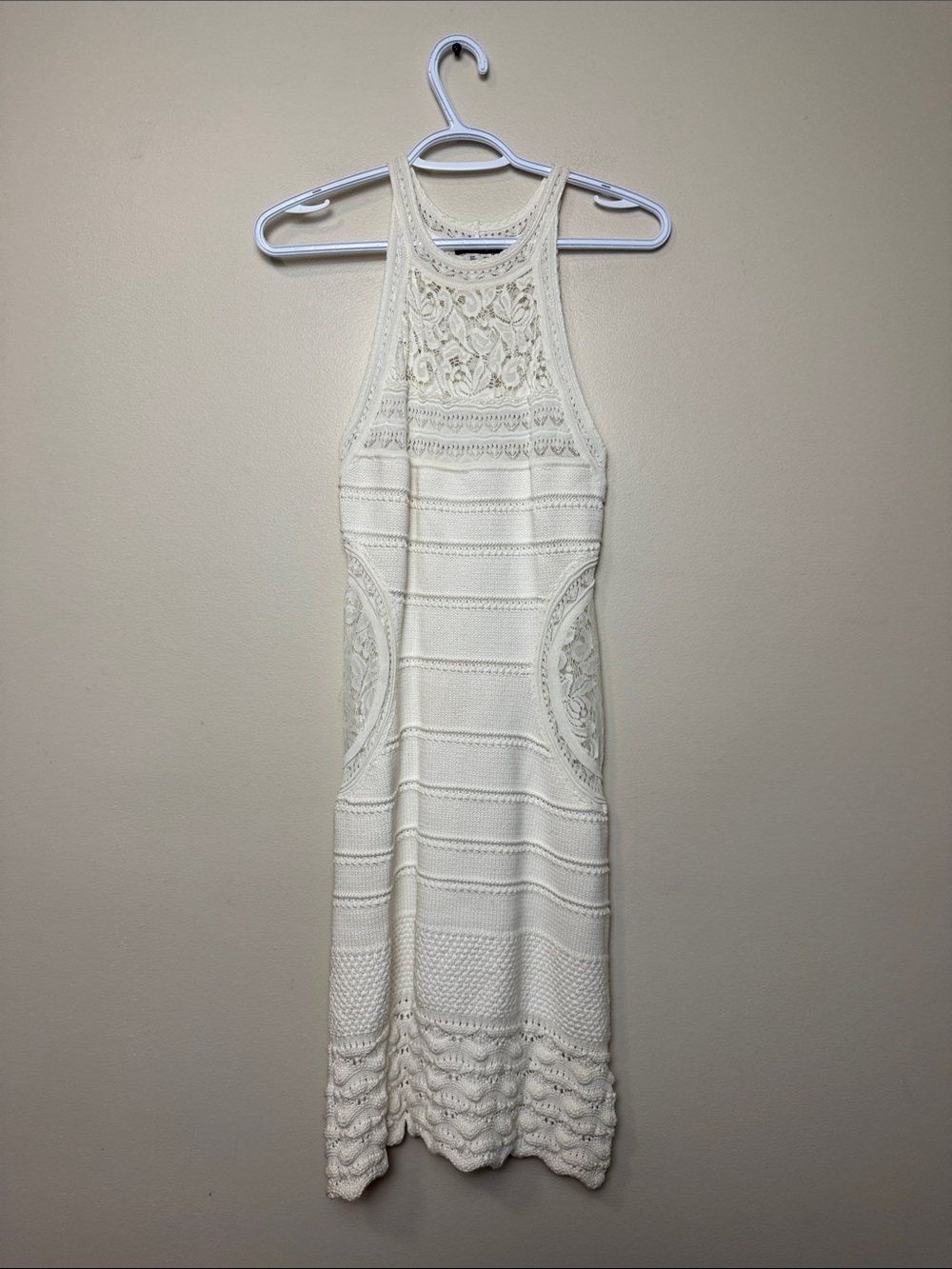 Venus Cream Crochet Halter Midi Dress szie S